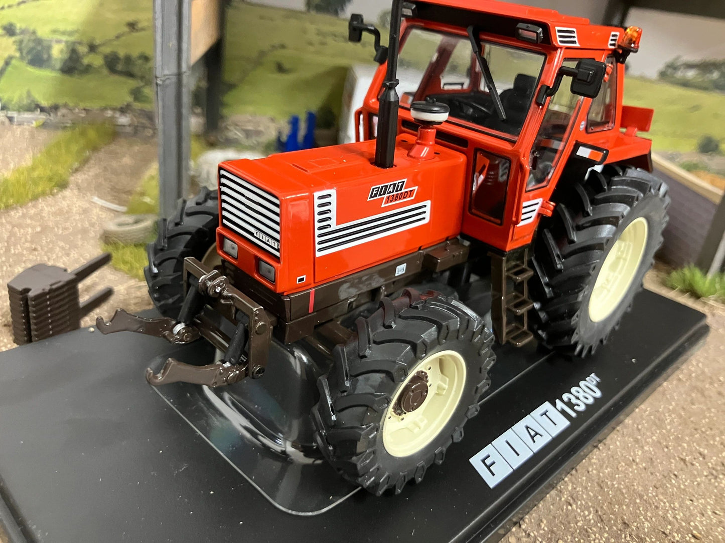 REP152 Replicagri Fiat 1380 DT tractor 1:32 scale Boxed Image 5