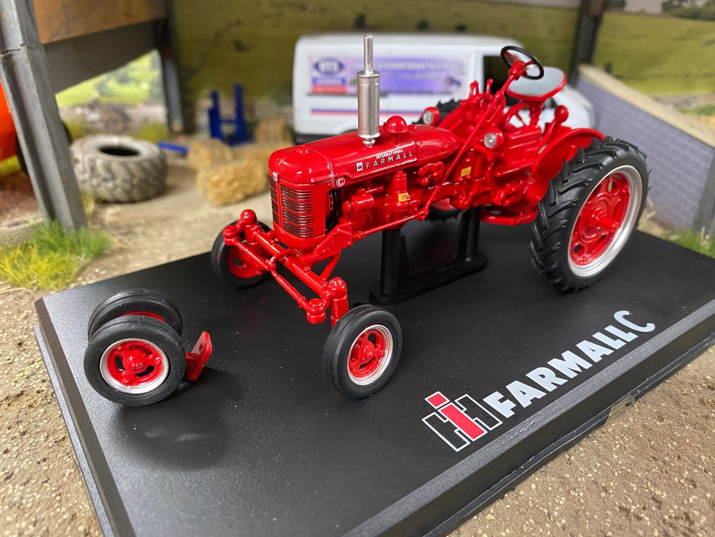 REP175 Replicagri Farmall C with row crop set tractor 1:32 scale Boxed Image 3