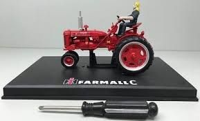 REP175 Replicagri Farmall C with row crop set tractor 1:32 scale Boxed Image 6