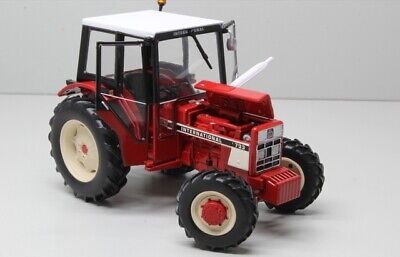REP184 Replicagri International 733 4wd tractor 1:32 scale Boxed Image 6