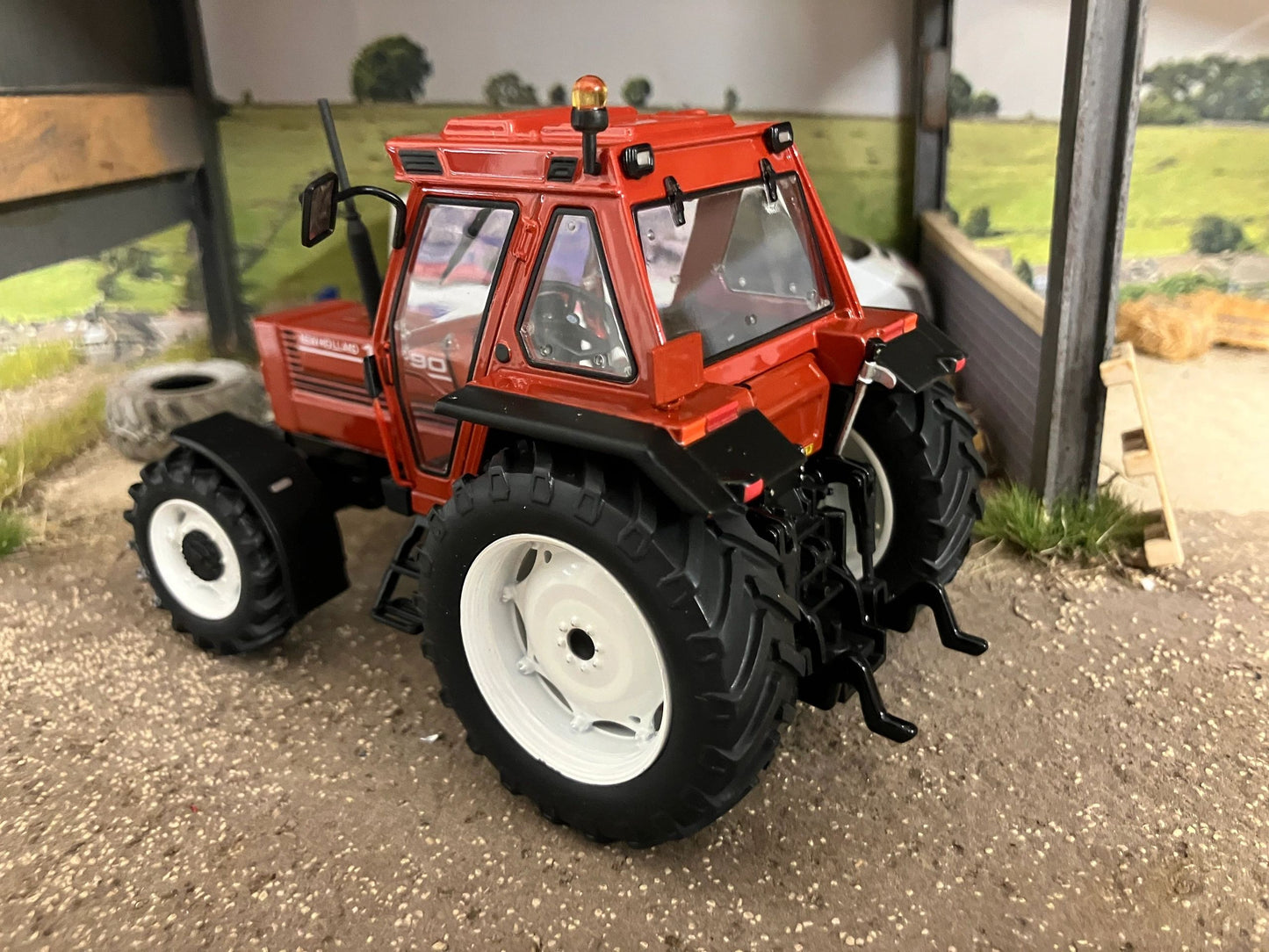 REP197 Replicagri New Holland 100-90 tractor 1:32 scale Boxed Image 3