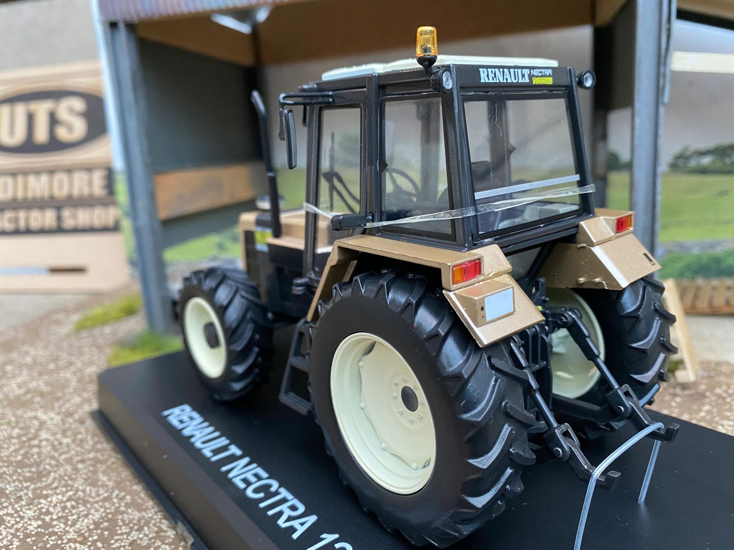 REP219 Replicagri Renault 120-54 TZ Nectra Limited Edition tractor 1:32 scale Boxed Image 4