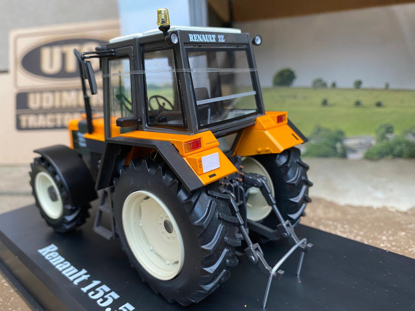 REP223 Replicagri Renault 155 54 Tractor Boxed 1:32 scale IN STOCK Image 6