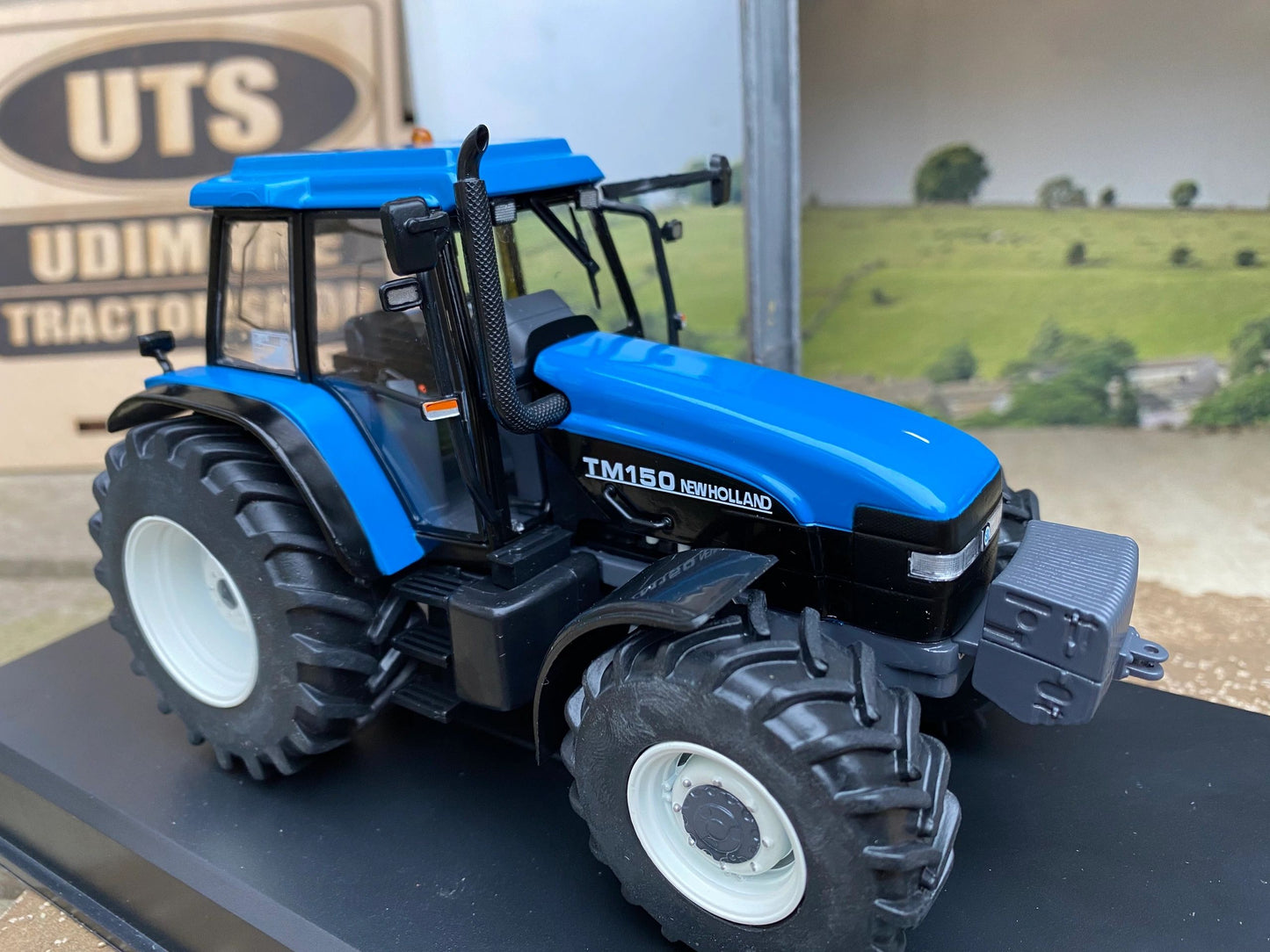 REP225 Replicagri New Holland TM150 Tractor Boxed 1:32 scale IN STOCK Image