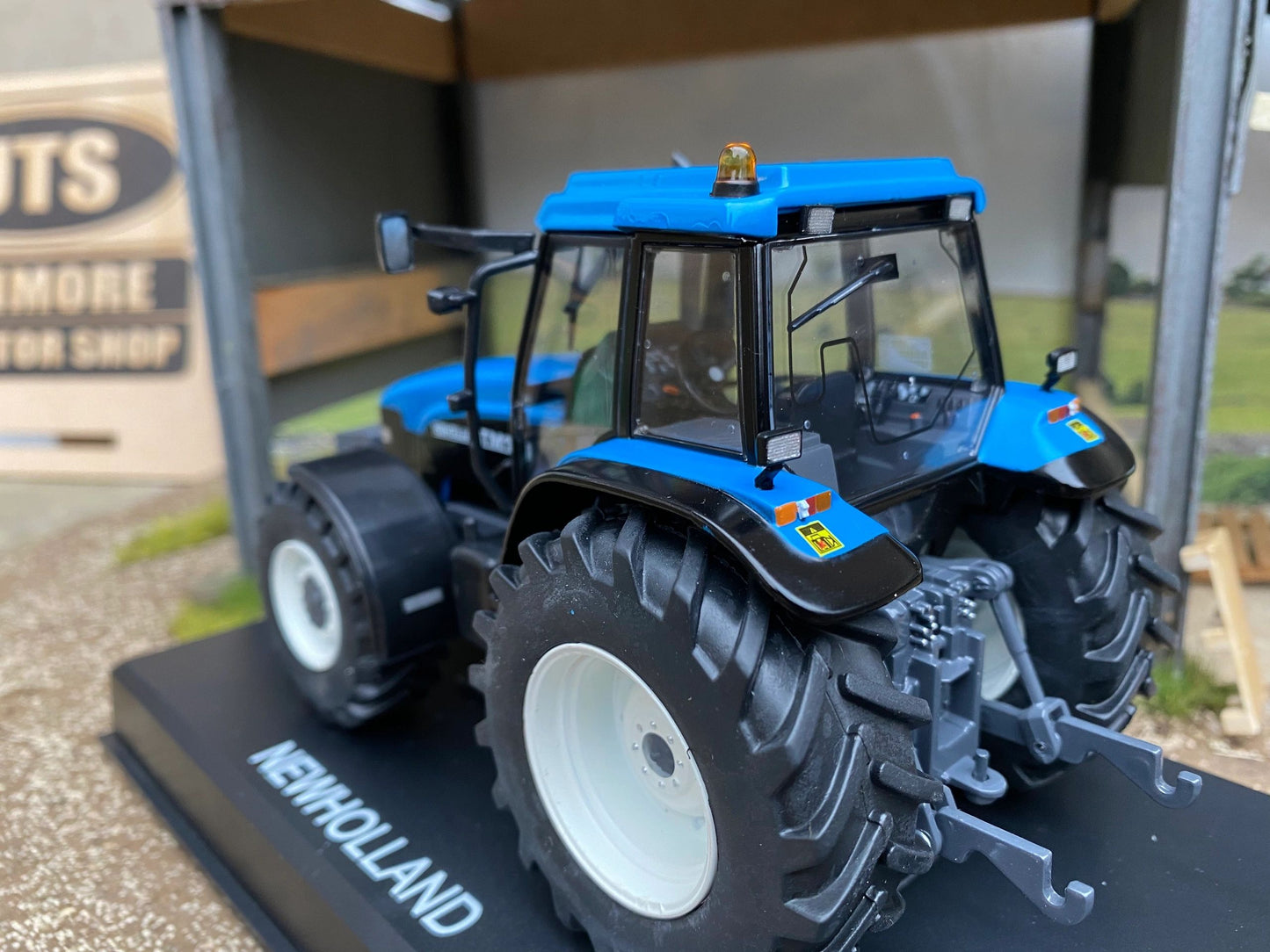 REP225 Replicagri New Holland TM150 Tractor Boxed 1:32 scale IN STOCK Image 3