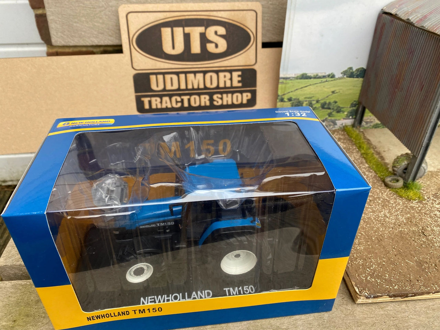 REP225 Replicagri New Holland TM150 Tractor Boxed 1:32 scale IN STOCK Image 4