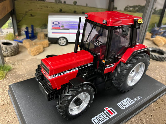 REP234 Replicagri International 845XL Plus tractor 1:32 scale Boxed Image 2