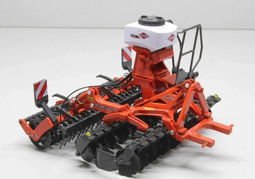 REP251 Replicagri Kuhn Optimer 303 + Kuhn Hopper SH201 1:32 scale Boxed Image 3