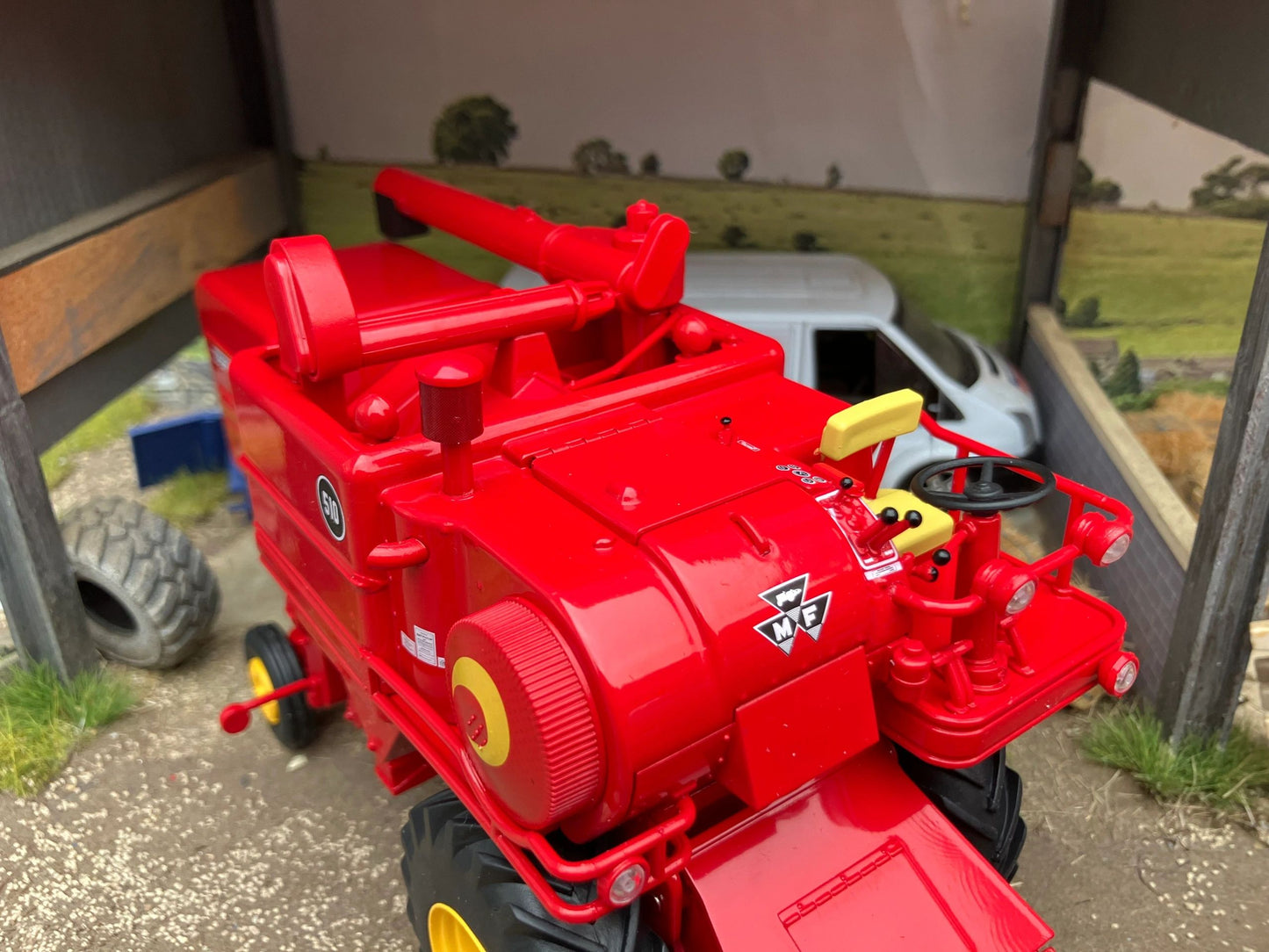 REP283 Replicagri Massey Ferguson 510 Combine Harvester Gen 2 with detachable header trailer Stunning in 1:32 scale Image 5