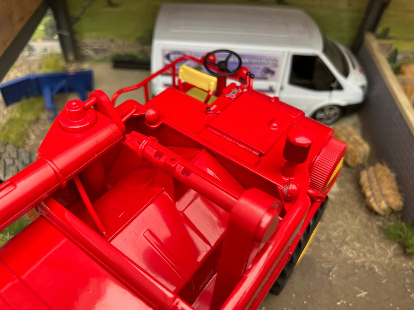 REP283 Replicagri Massey Ferguson 510 Combine Harvester Gen 2 with detachable header trailer Stunning in 1:32 scale Image 9