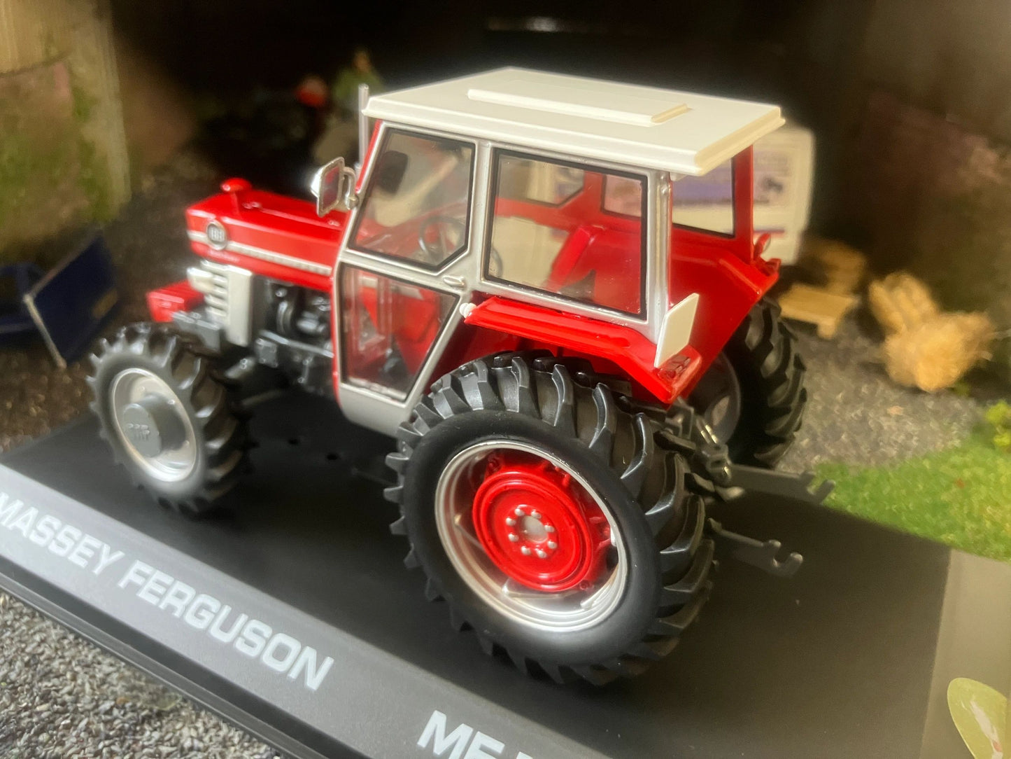 REP513 Replicagri Massey Ferguson 188 Tractor with CAB NEW Boxed 1:32 scale Image 4