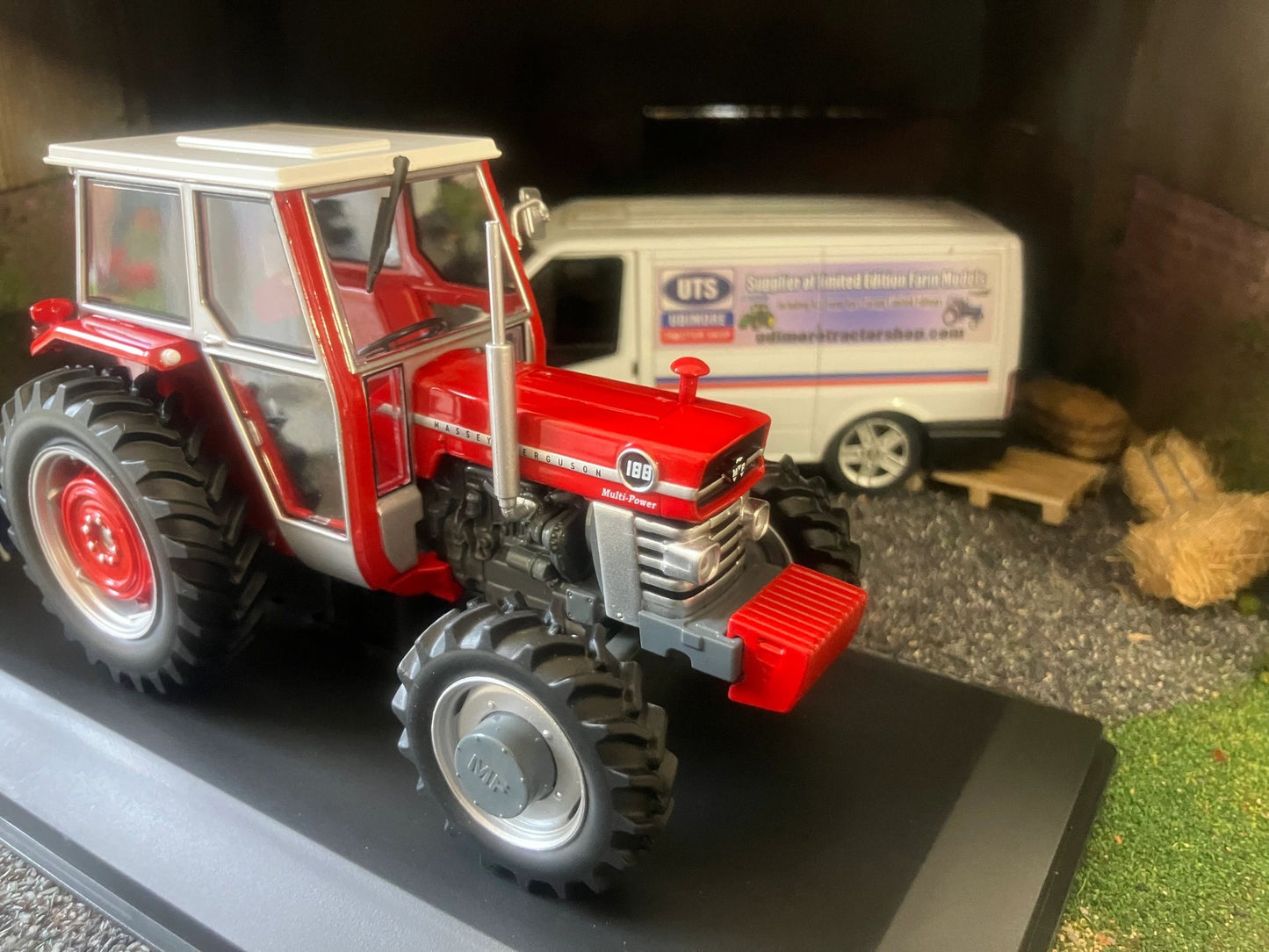 REP513 Replicagri Massey Ferguson 188 Tractor with CAB NEW Boxed 1:32 scale Image 7
