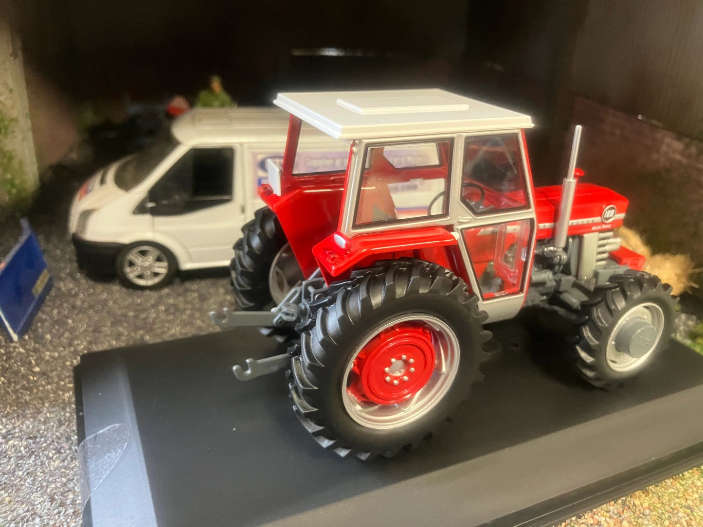 REP513 Replicagri Massey Ferguson 188 Tractor with CAB NEW Boxed 1:32 scale Image 8