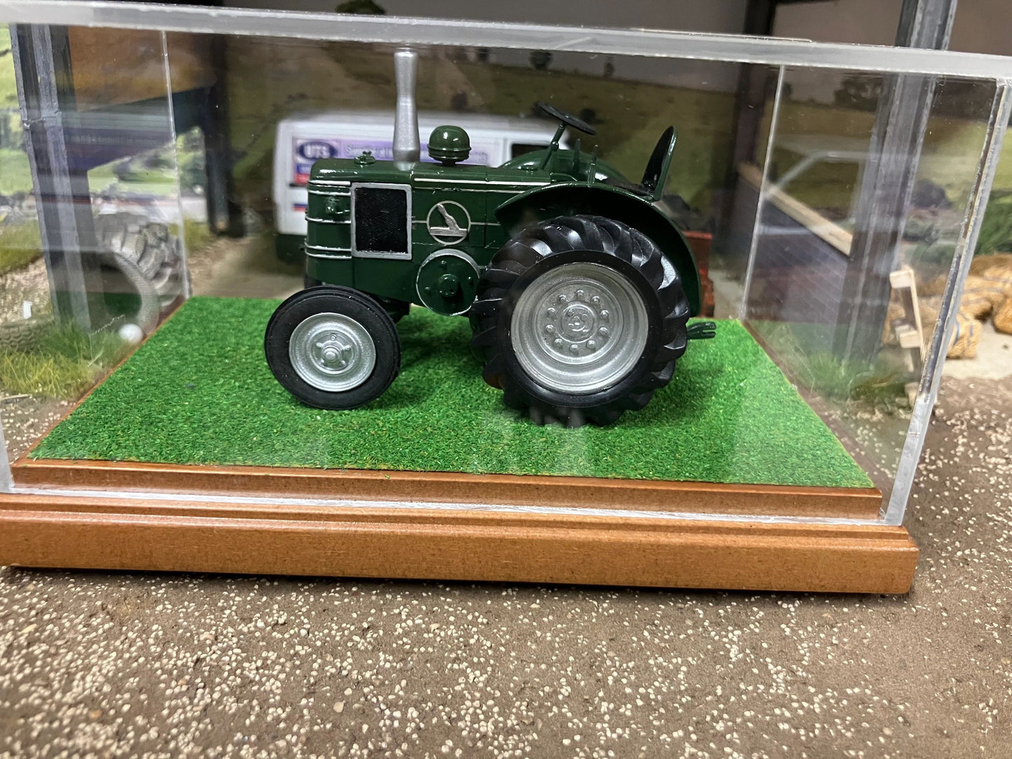 SCALEdown Handbuilt T014 Field Marshall Tractor 1:32 scale Display case COLLECTION ONLY Image 2