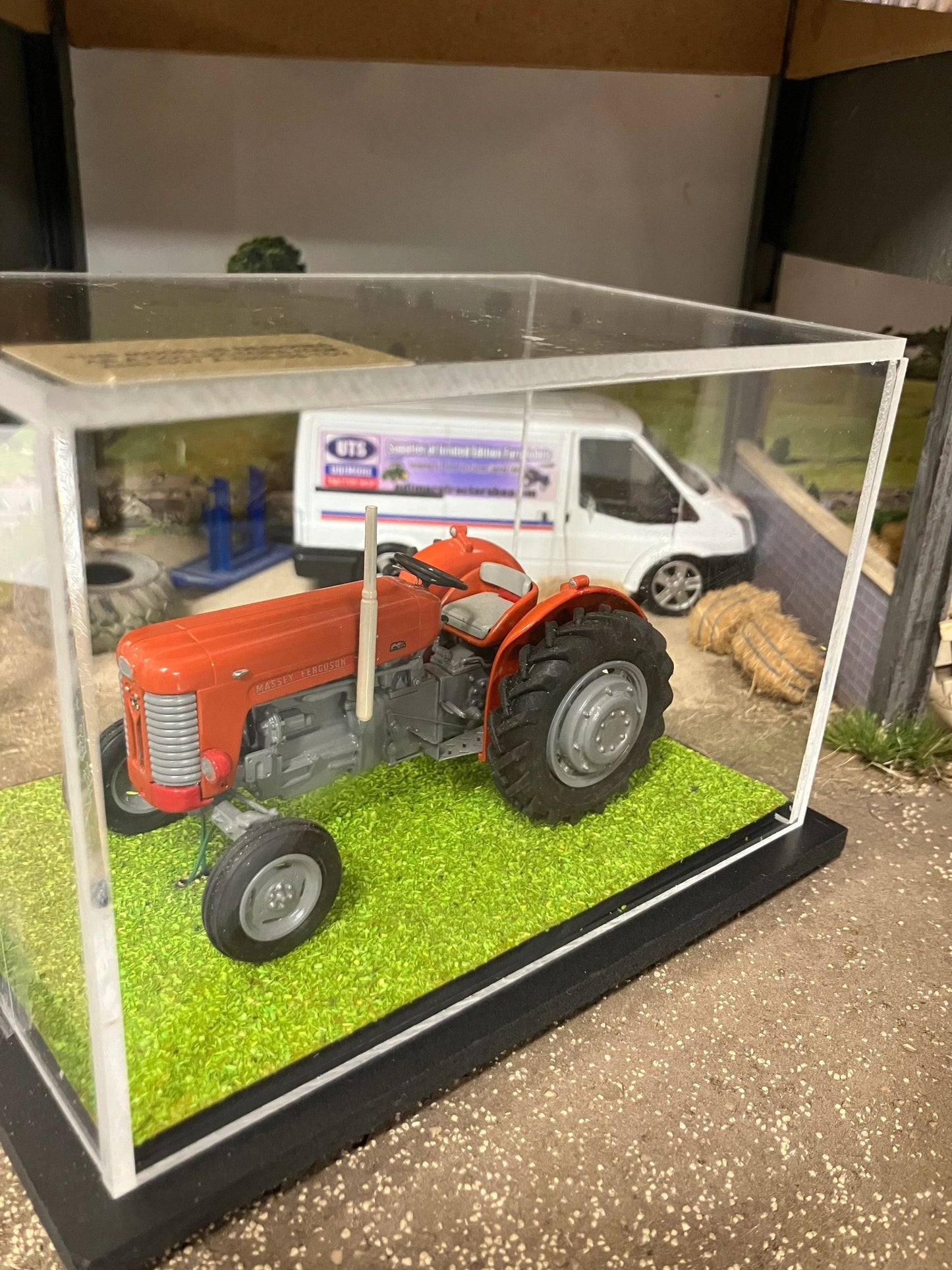 SCALEdown Handbuilt T065 Massey Ferguson 65 2wd Tractor 1:32 scale Display case COLLECTION ONLY Image 4