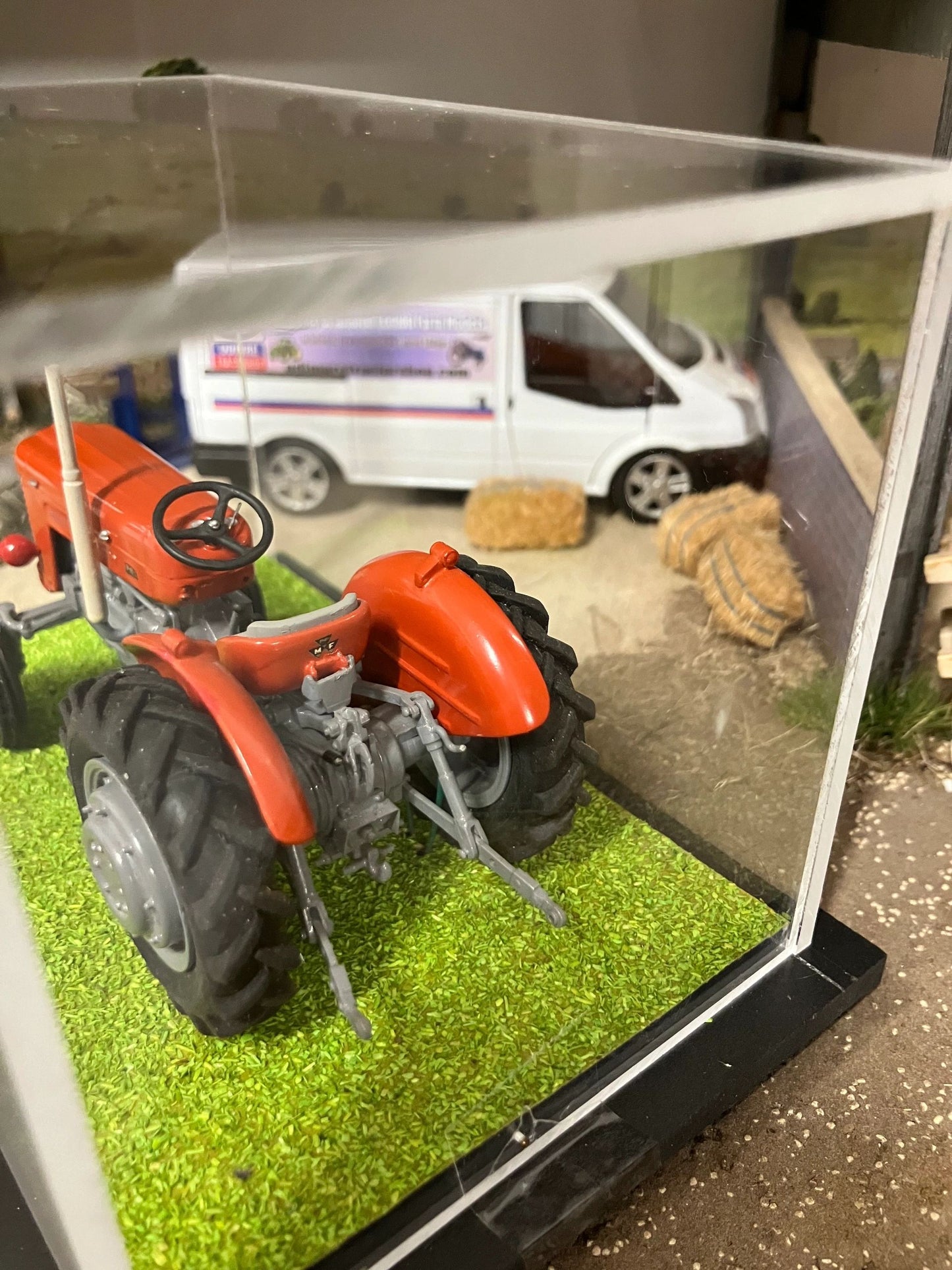 SCALEdown Handbuilt T065 Massey Ferguson 65 2wd Tractor 1:32 scale Display case COLLECTION ONLY Image 6