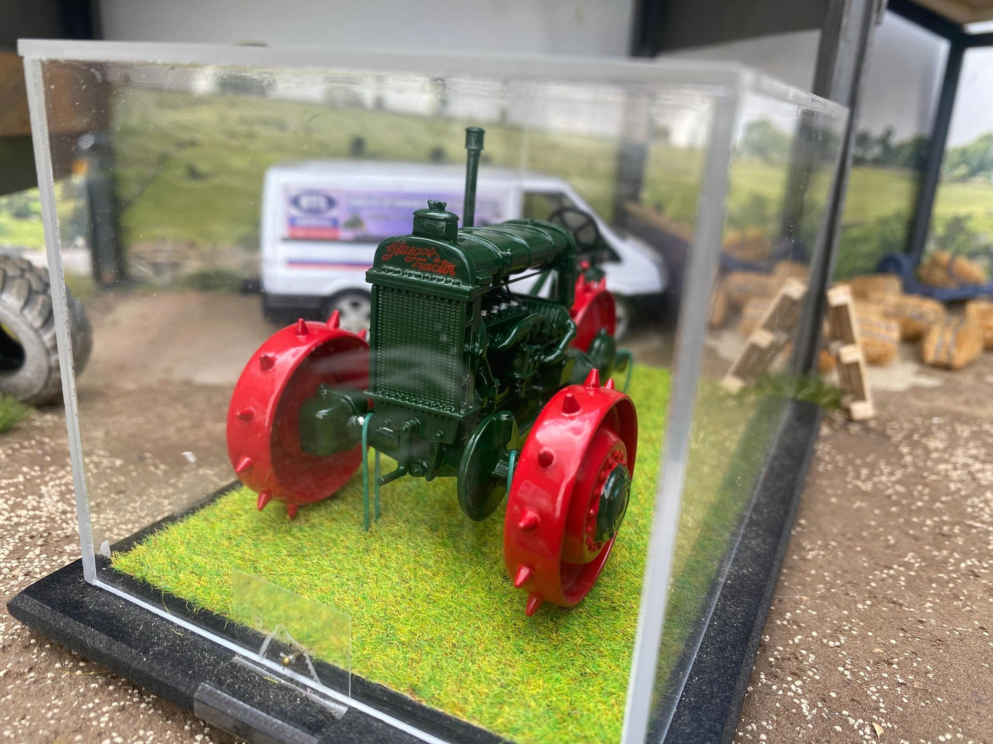 SCALEdown Handbuilt T069 1920’s GLASGOW Scottish 3 Wheeled Tractor 1:32 scale Display case COLLECTION ONLY Image 3