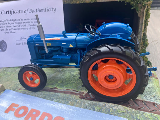 SPECIAL MODEL DOE 2010 show edition 2883 Universal Hobbies Fordson Super Major tractor BOXED 1:16 scale Image 2