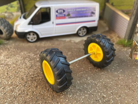 Set of 2 wheels 1:32 scale 40mm x 14.5mm Image 2