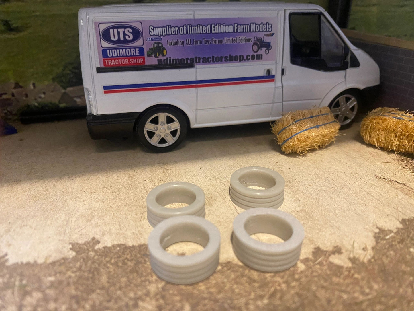 Set of 4 County and Ford TW Tractor wheel weights Britains Universal hobbies conversions farm machinery 1:32 scale Image 3