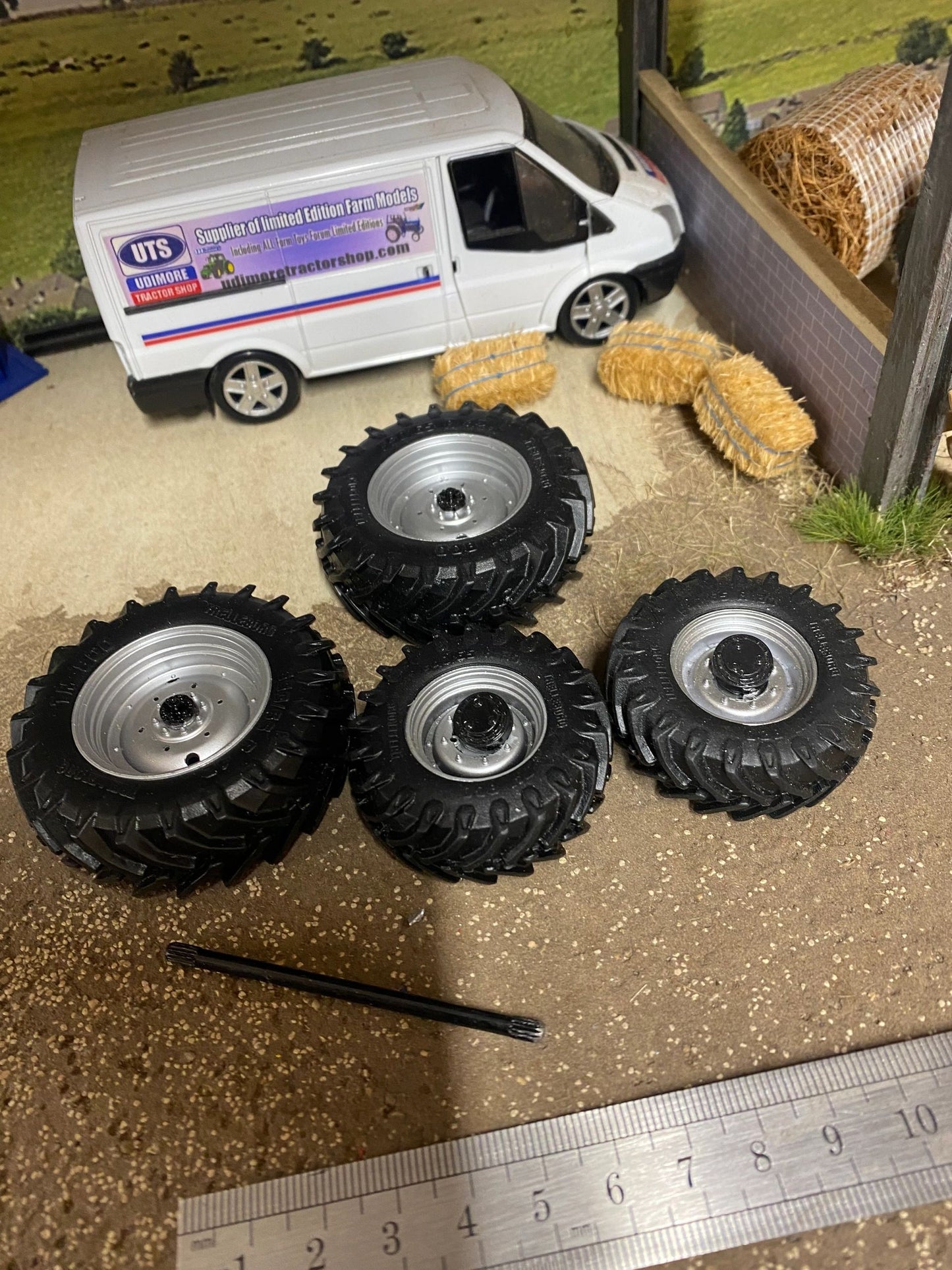 Set of 4 Silver New Holland tractor wheels tyres 1:32 scale 45mm x 17mm. 57mm x 20mm Image 3