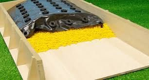 Silage Pit Cover and 50 Rubber Tyres 1:32 scale Kids Globe Image 2