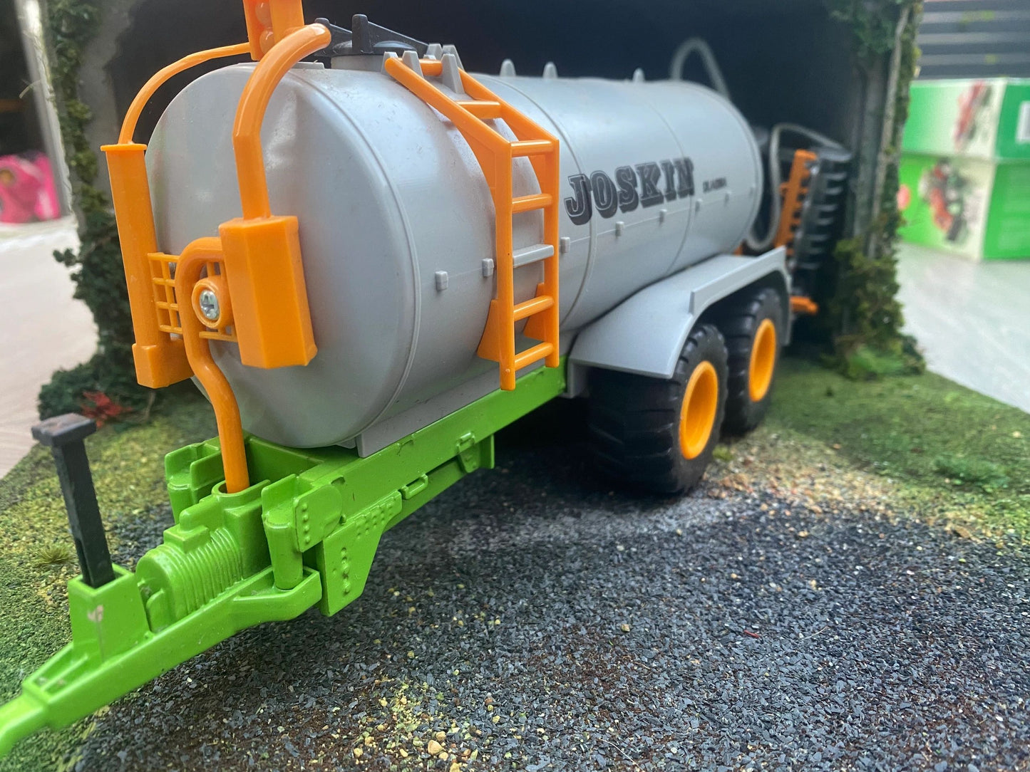 Silver Joskin Slurry Tanker with Injector 1:32 scale boxed Siku 2270 Image 4