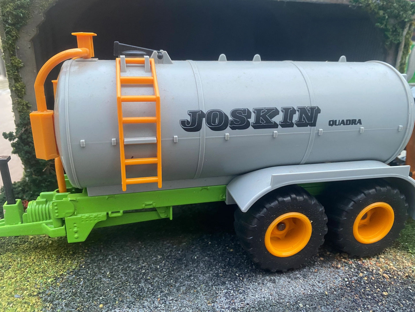 Silver Joskin Slurry Tanker with Injector 1:32 scale boxed Siku 2270 Image 8