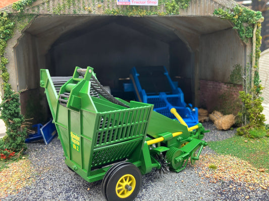 Standen Rapide trailed beet Harvester mk II 2 Hand built 1:32 scale Image 2