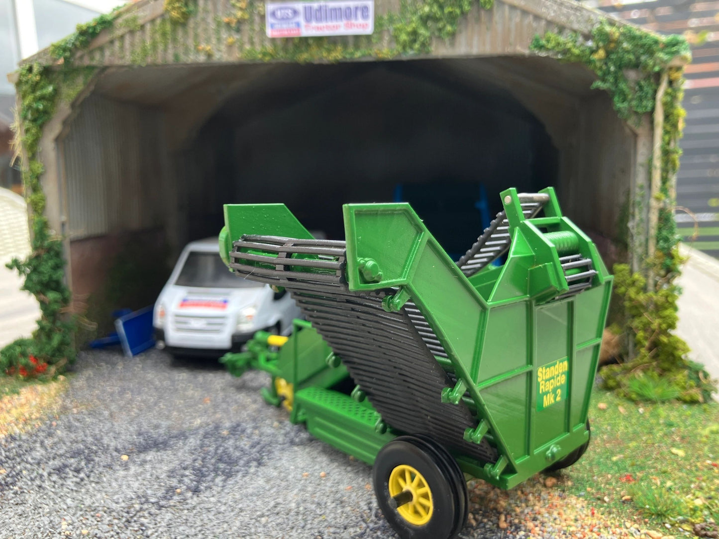 Standen Rapide trailed beet Harvester mk II 2 Hand built 1:32 scale Image 3