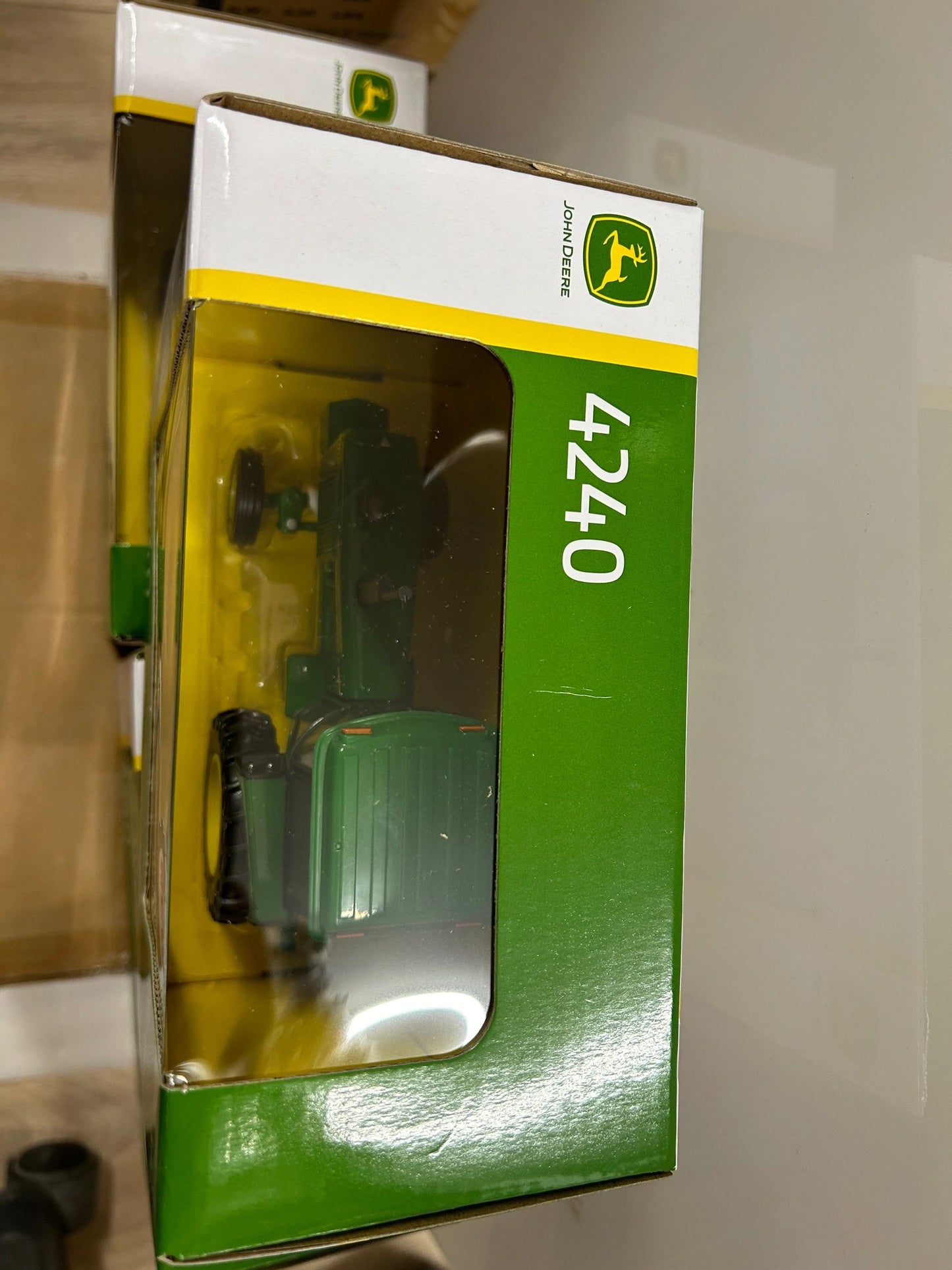 TRADE BOX 3 X 43376 Britains John Deere 4240 tractor 1:32 scale New Sealed Image 3