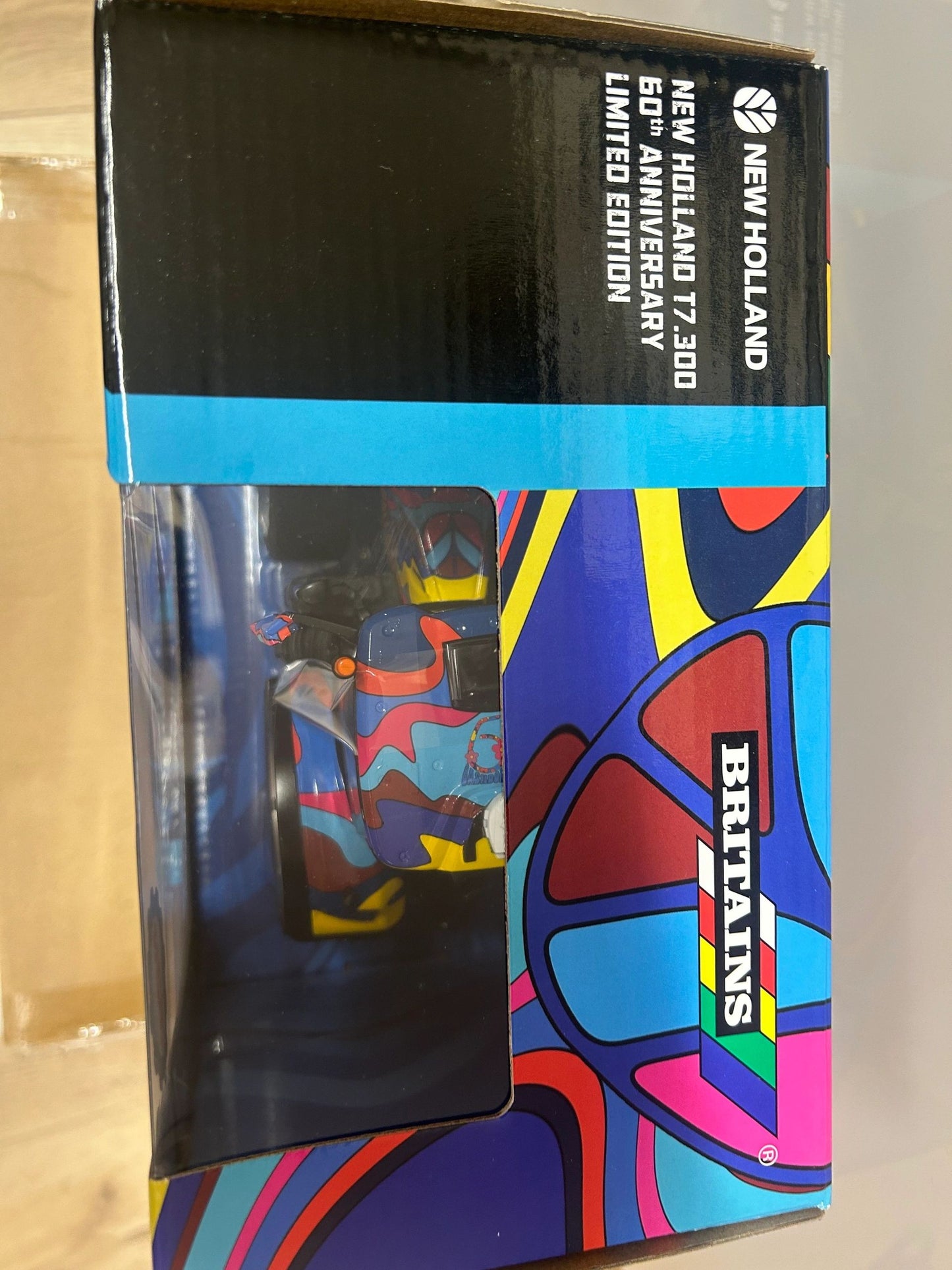 TRADE BOX 3 X 43392 Britains New Holland T7. 300 60th Anniversary Basildon tractor 1:32 scale New Sealed Image 3