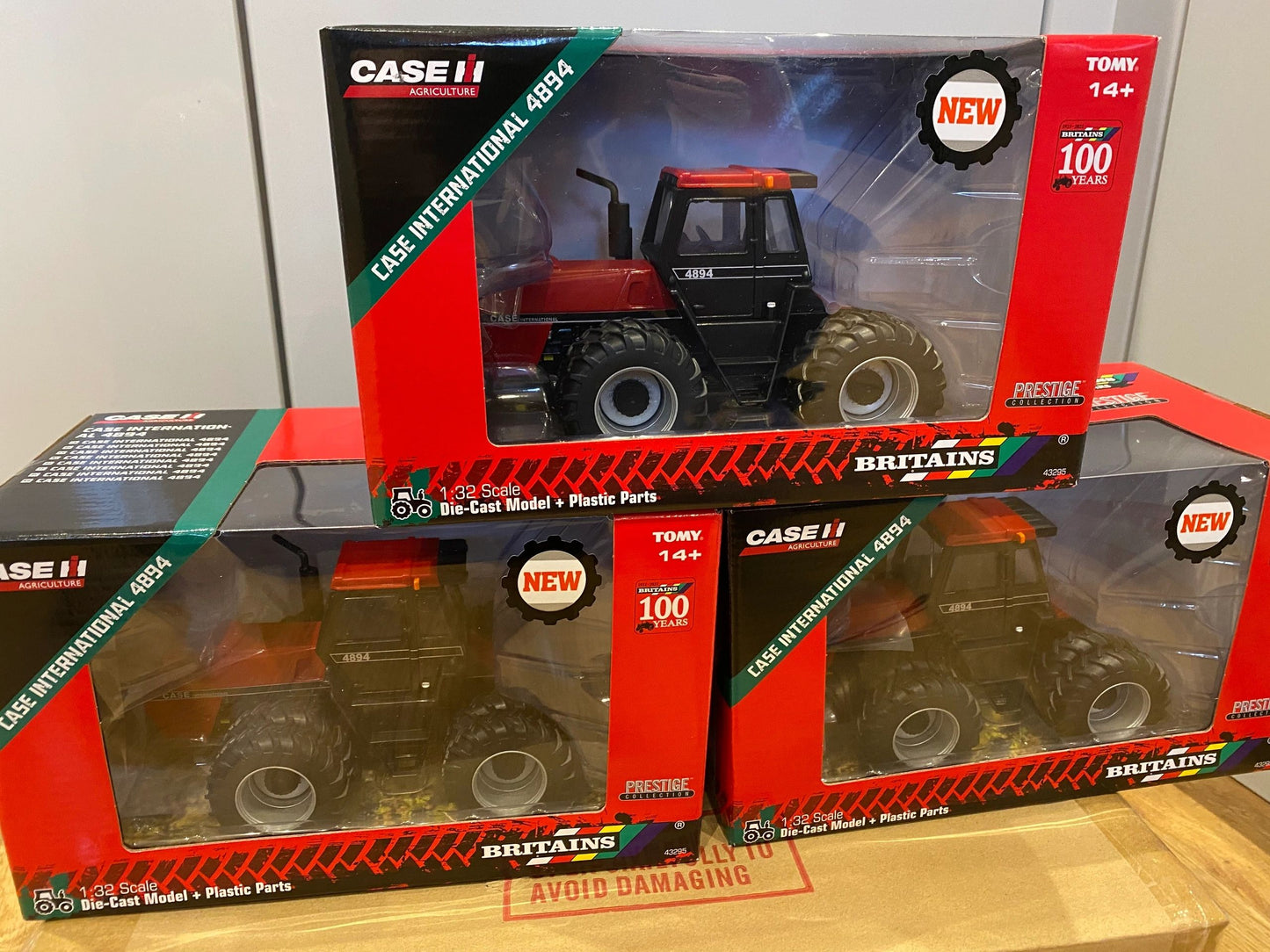 TRADE BOX 43295 3 x Britains CASE IH 4894 Tractor Prestige 100 Years model 1:32 Image 3