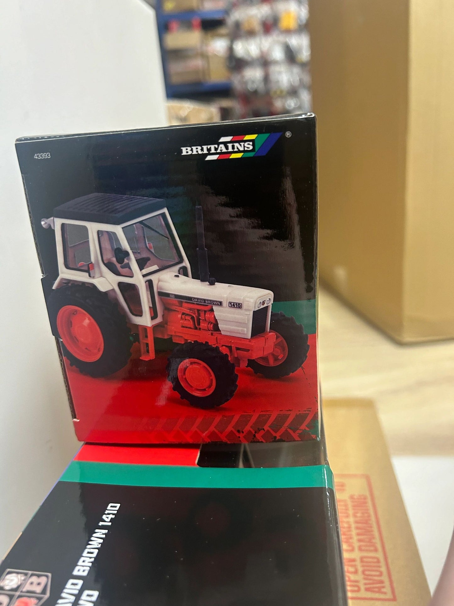 TRADE BOX 43393 Britains David Brown 1410 4WD tractor 1:32 scale New Sealed Image 5