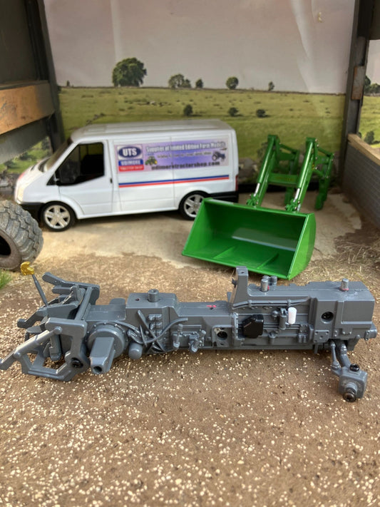 Tractor Chassis 1:32 scale Universal Hobbies Image 2