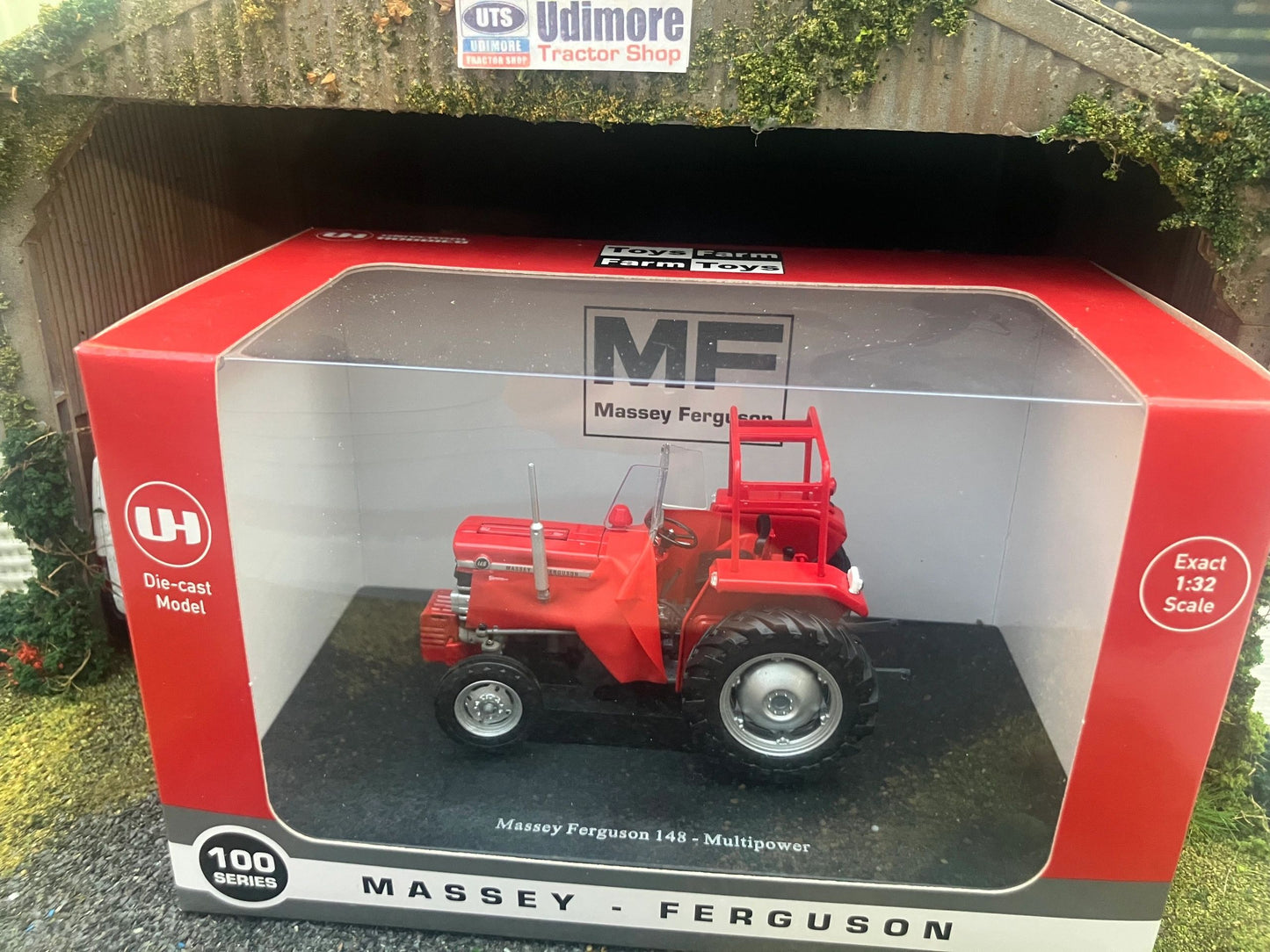 UH5368 Obsolete Universal Hobbies Massey Ferguson 148 sirocco roll bar Tractor 1:32 Dealer Box Image