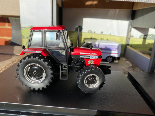 Universal Hobbies CASE IH 1394 4WD Tractor 1:32 scale Boxed Commemorative Edition 6435 Image 2