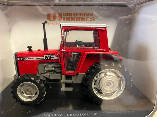 Universal Hobbies Massey Ferguson 590 1st release Tractor 1:32 scale Boxed UH2835 Image 2