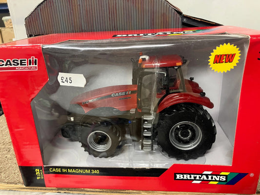 Vintage Britains CASE IH Magnum 340 Tractor 1:32 scale 42757 Image 2
