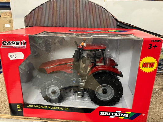 Vintage Britains CASE IH Magnum 380 Tractor 1:32 scale 43004 Image 2