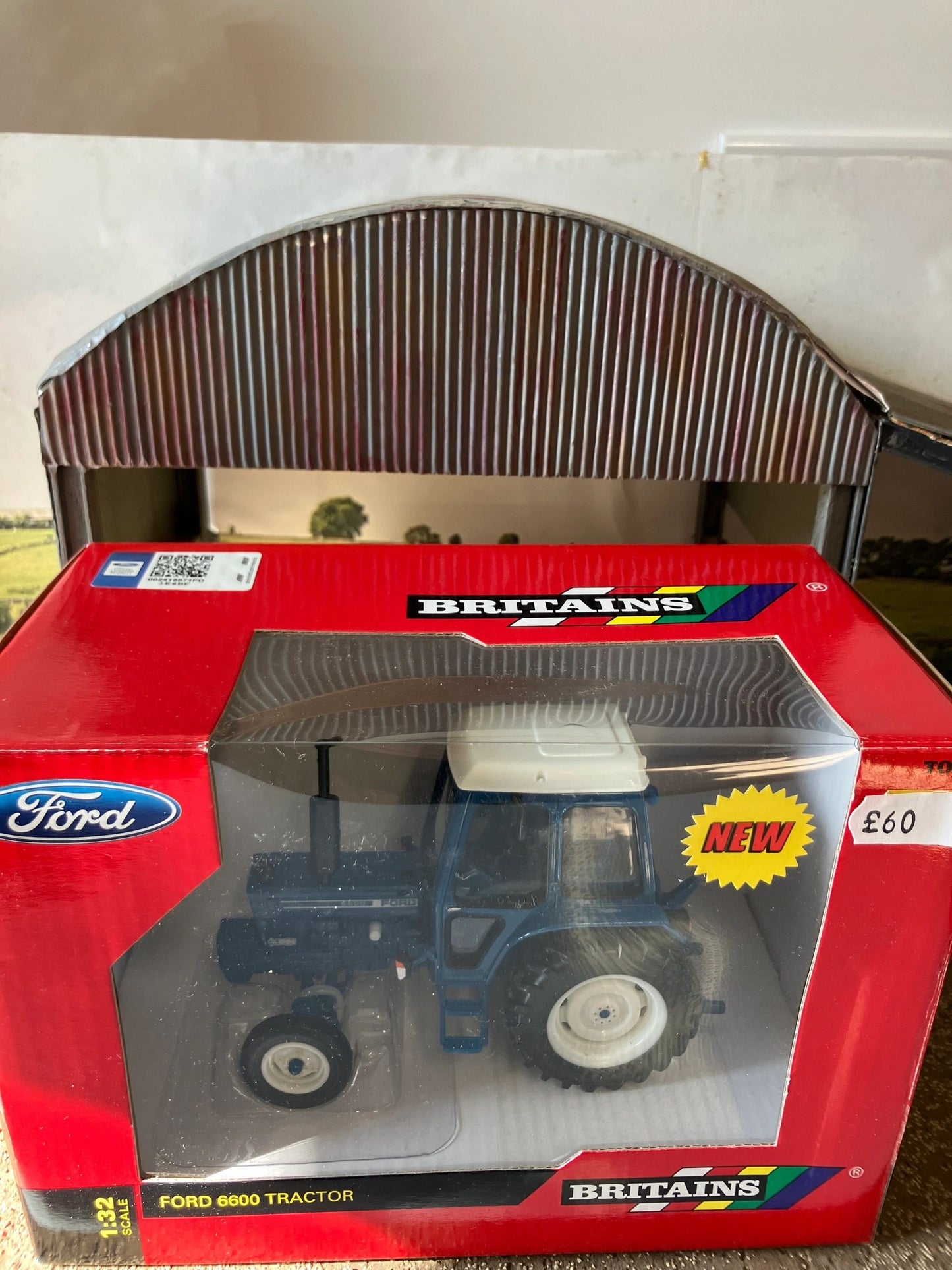 Vintage Britains Ford 6600 bubble cab Tractor 1:32 scale 42794 Image