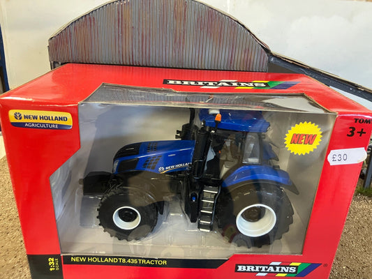 Vintage Britains New Holland T8.435 Tractor 1:32 scale 43007 Image 2