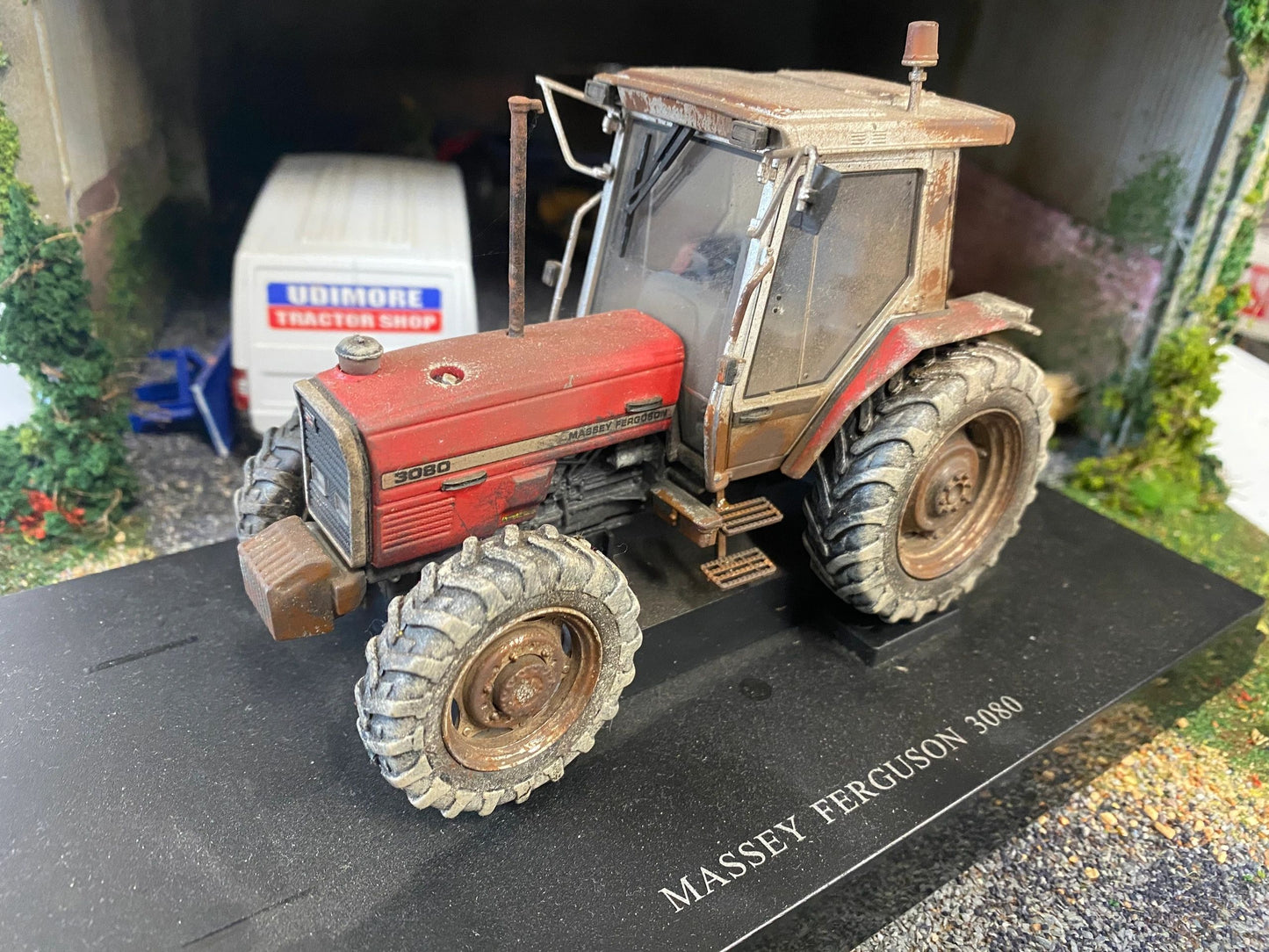 WOW Prestige Weathered Well used Massey Ferguson 3080 4wd Tractor Conversion 1:32 scale Image 3