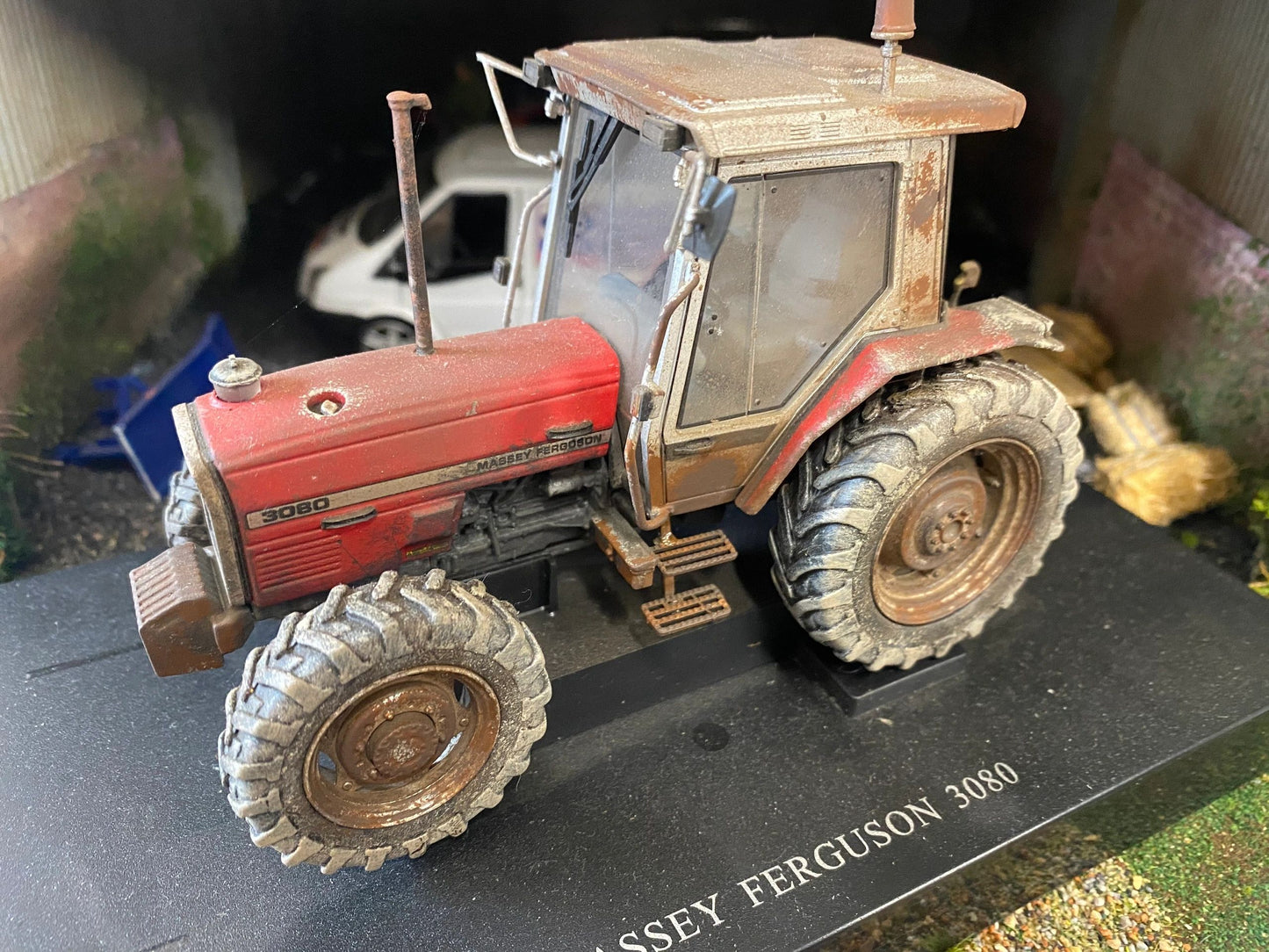WOW Prestige Weathered Well used Massey Ferguson 3080 4wd Tractor Conversion 1:32 scale Image 7