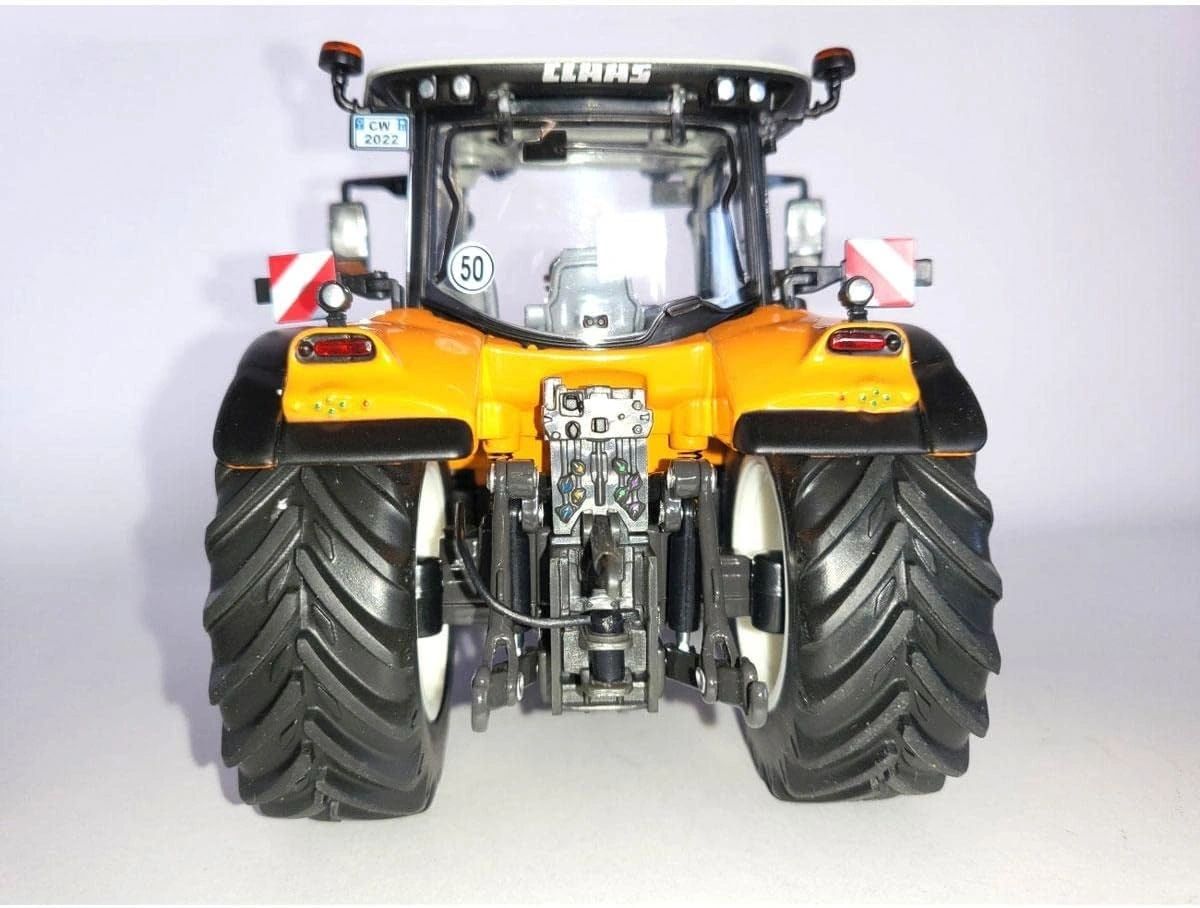 Wiking Claas Arion 640 Orange tractor 1:32 scale Boxed Limited Edition Image 4
