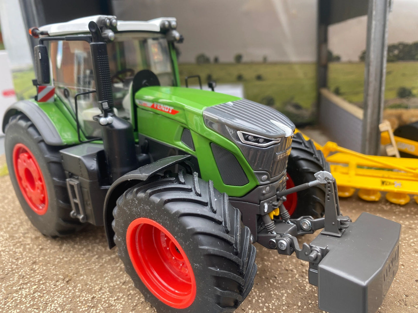 Wiking Fendt 942 tractor 1:32 scale Boxed Image