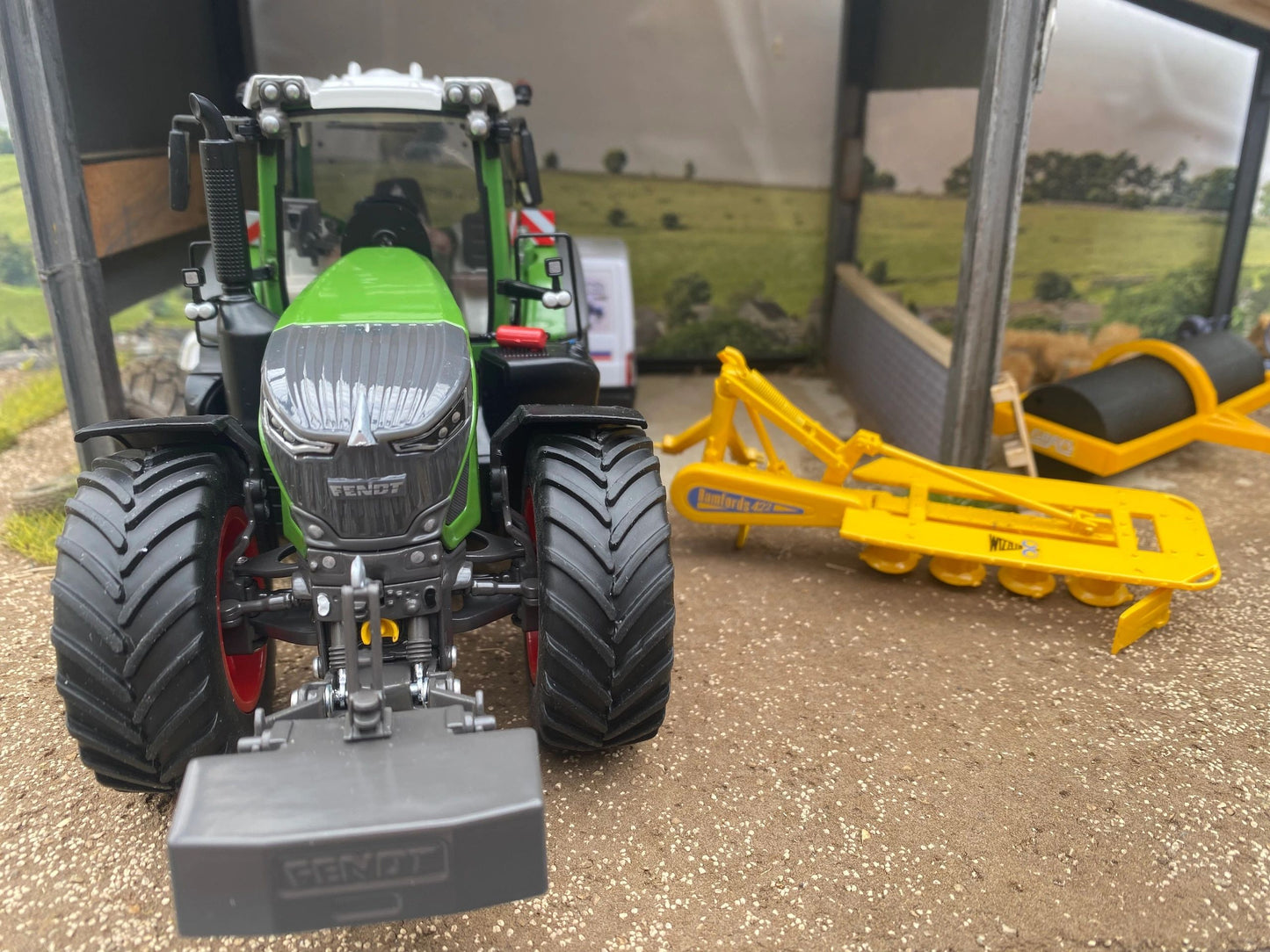 Wiking Fendt 942 tractor 1:32 scale Boxed Image 3