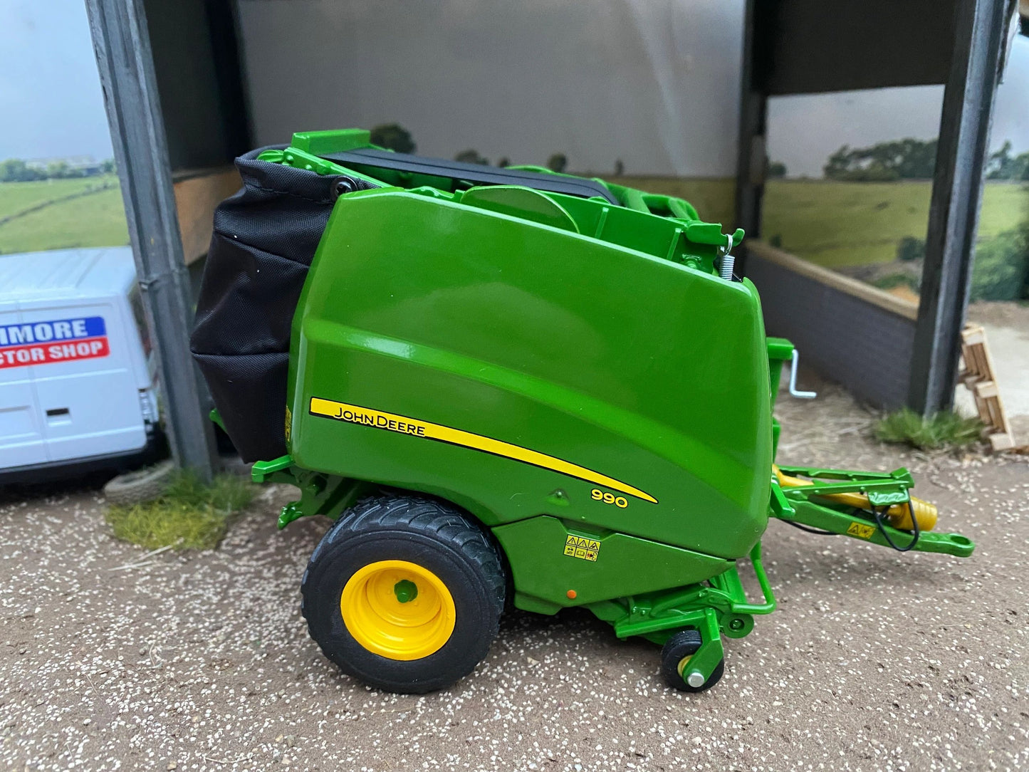 Wiking John Deere 990 Baler 1:32 scale Boxed Image 4