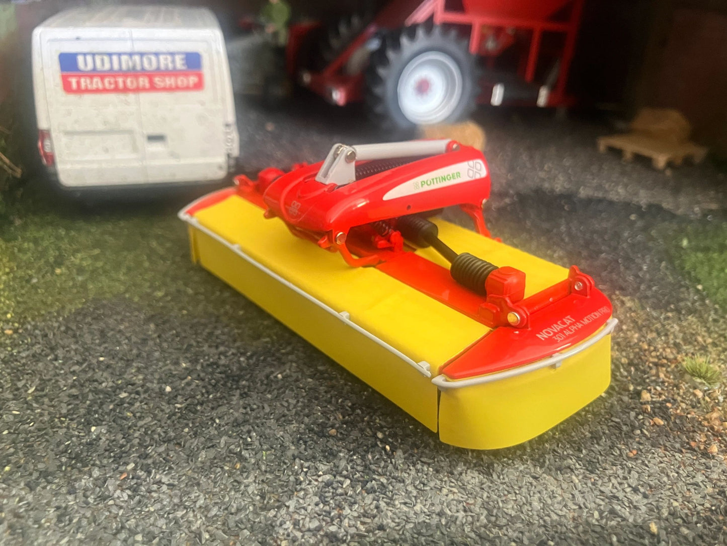 Wiking Pottinger Novacat Front Mower 1:32 scale Boxed Image 6
