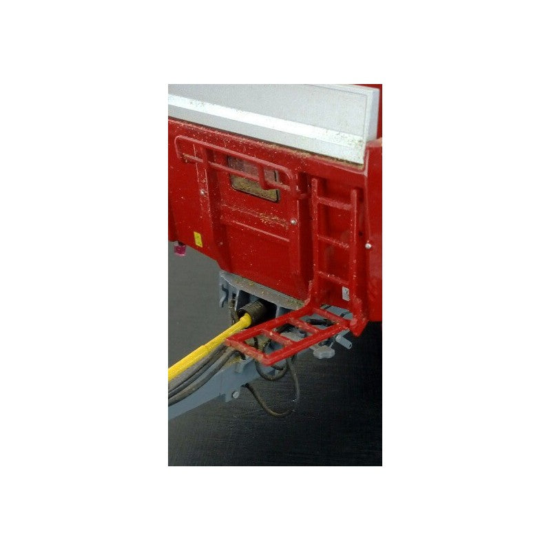 04589 Folding Trailer Ladder Steps Artisan32 Tractor farm machinery 1:32 scale